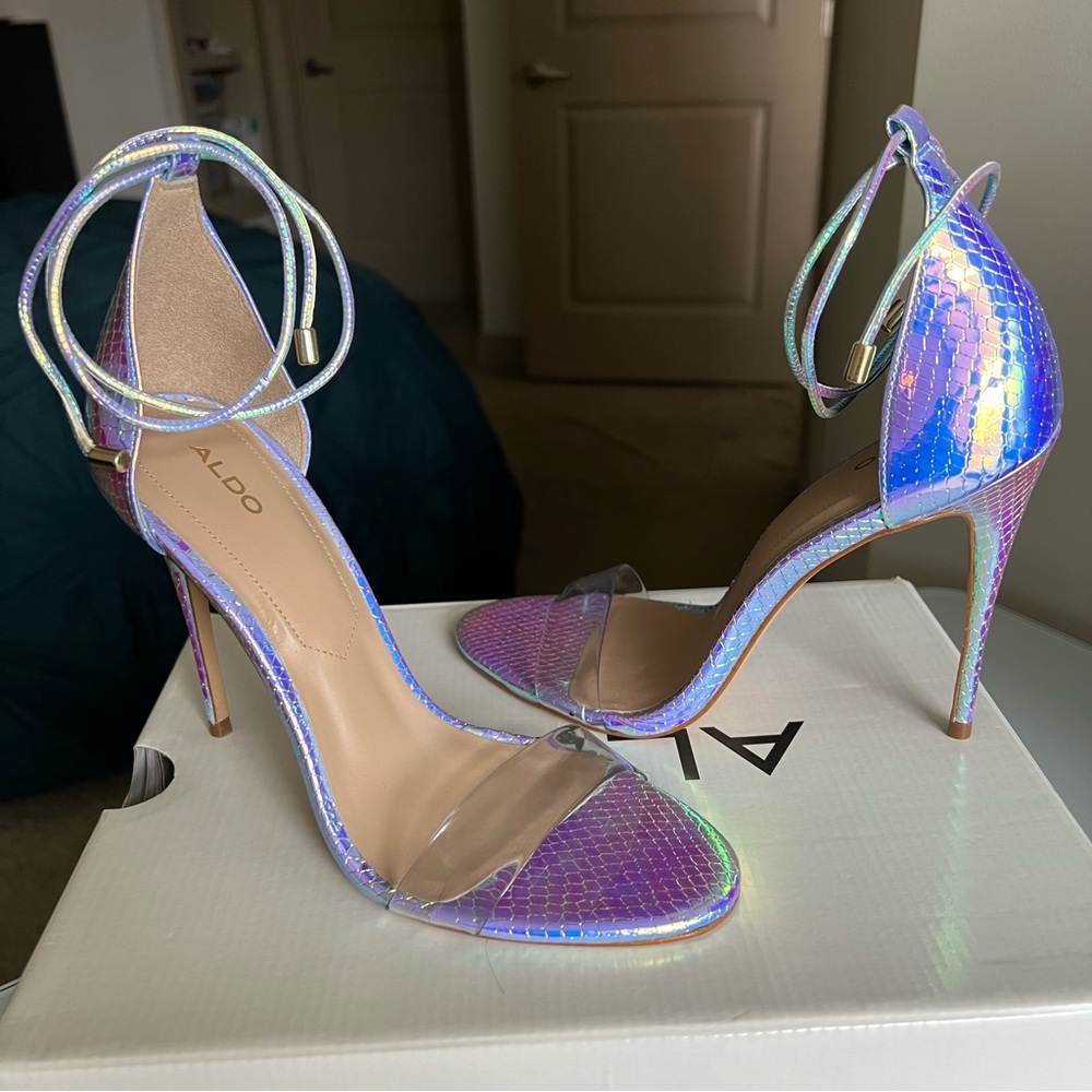 NWT, Aldo Vaycia Metallic Snake Embossed Heels, size US7